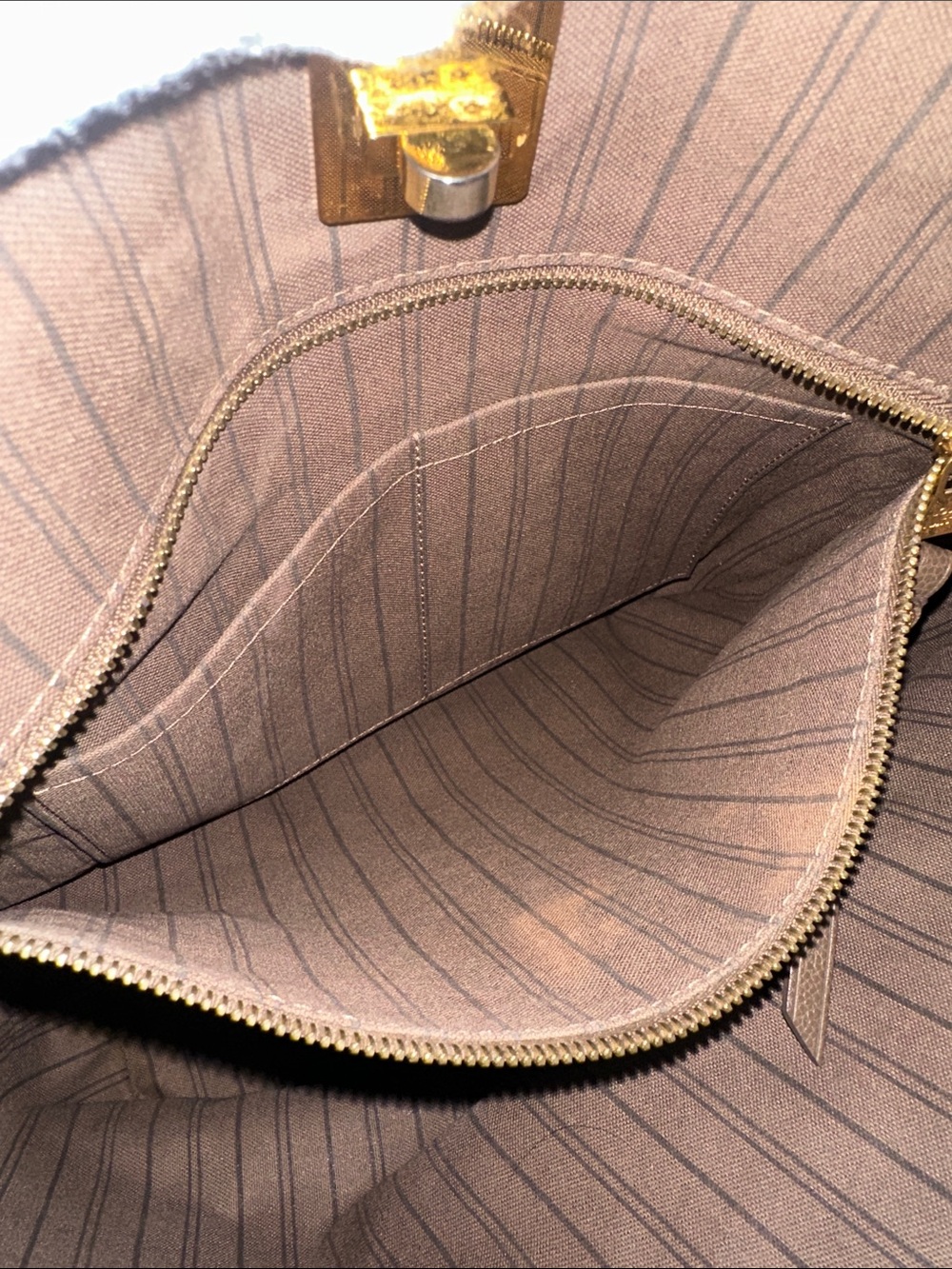 Louis Vuitton Citadine Empreinte Tote Bag - Picture 15 of 15
